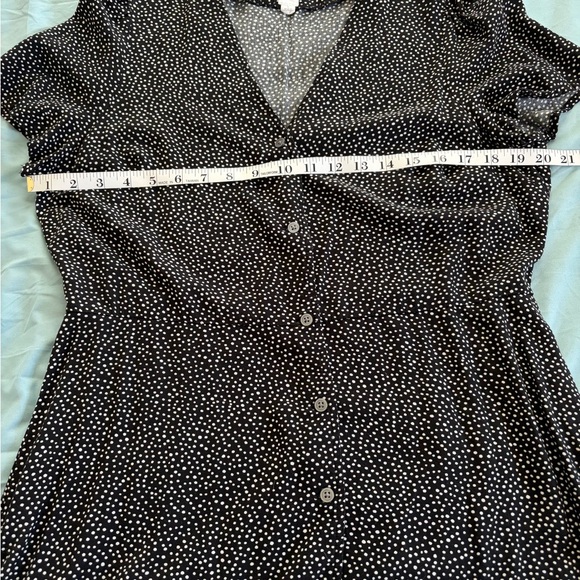 GAP Black and White Polka Dot button up dress. - Picture 10 of 13